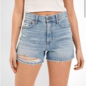 AE Denim '90s Boyfriend Short - NWT💕